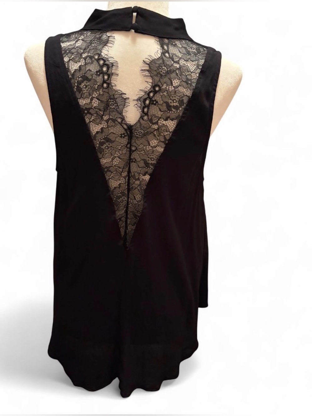 DO+BE Women's black lace back tank top